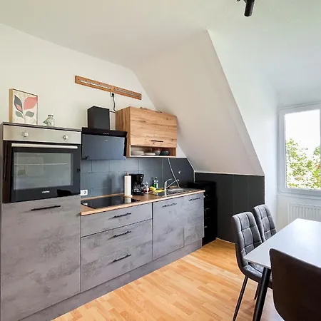 Apartment Bege Easystay